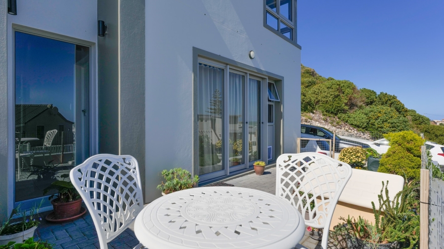 5 Bedroom Property for Sale in Agulhas Western Cape